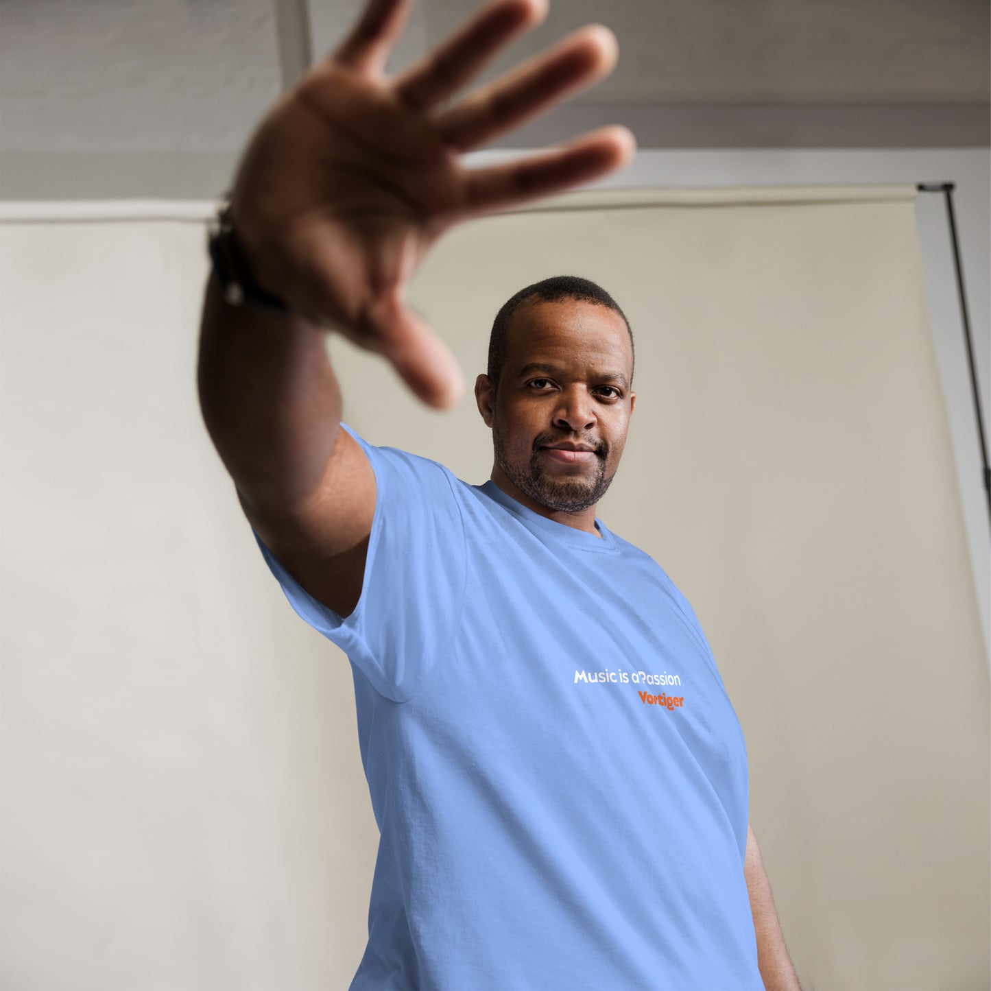 01 Unisex classic "big" t-shirt Music is a Passion